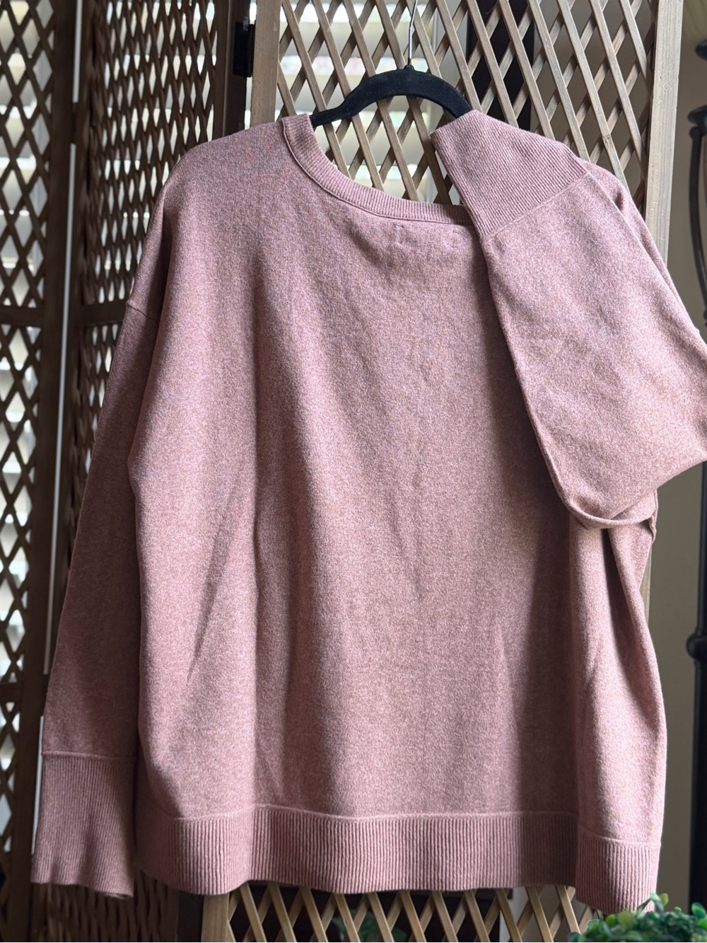 Lucky 🍀 Brand Mauve-Pink V-Neck Pullover Sweater - Picture 2 of 6